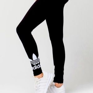 Adidas Original black leggings!